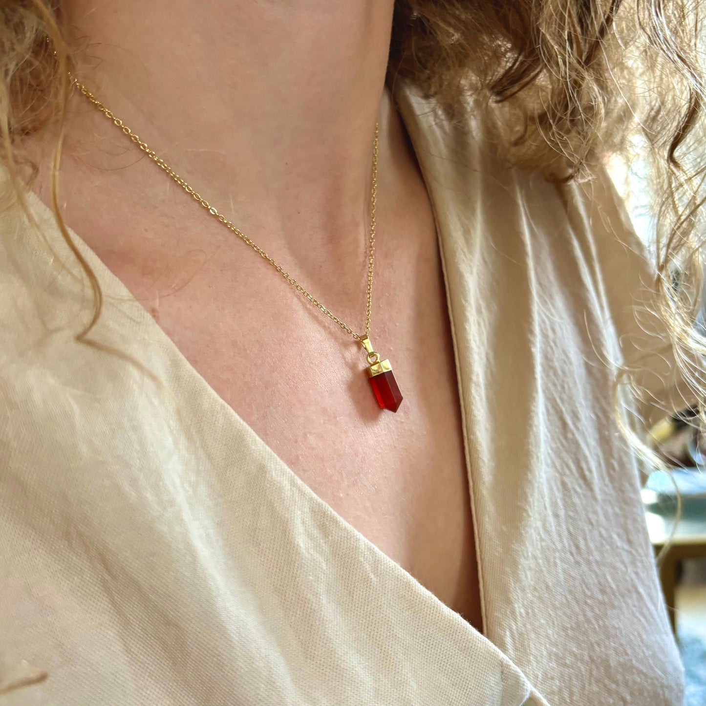 Pendentif Cornaline - pointe • doré ou argenté