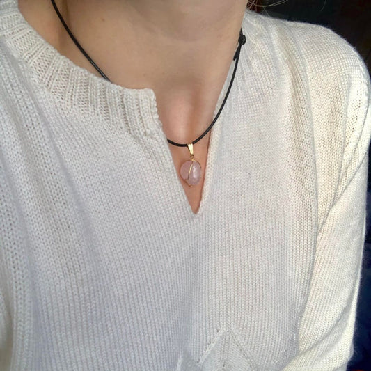 Rose Quartz pendant - tumbled stone