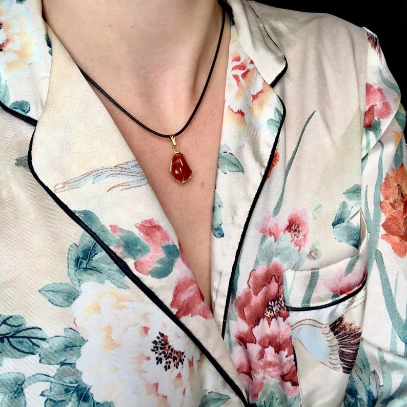 bijou collier en pierre cornaline rouge