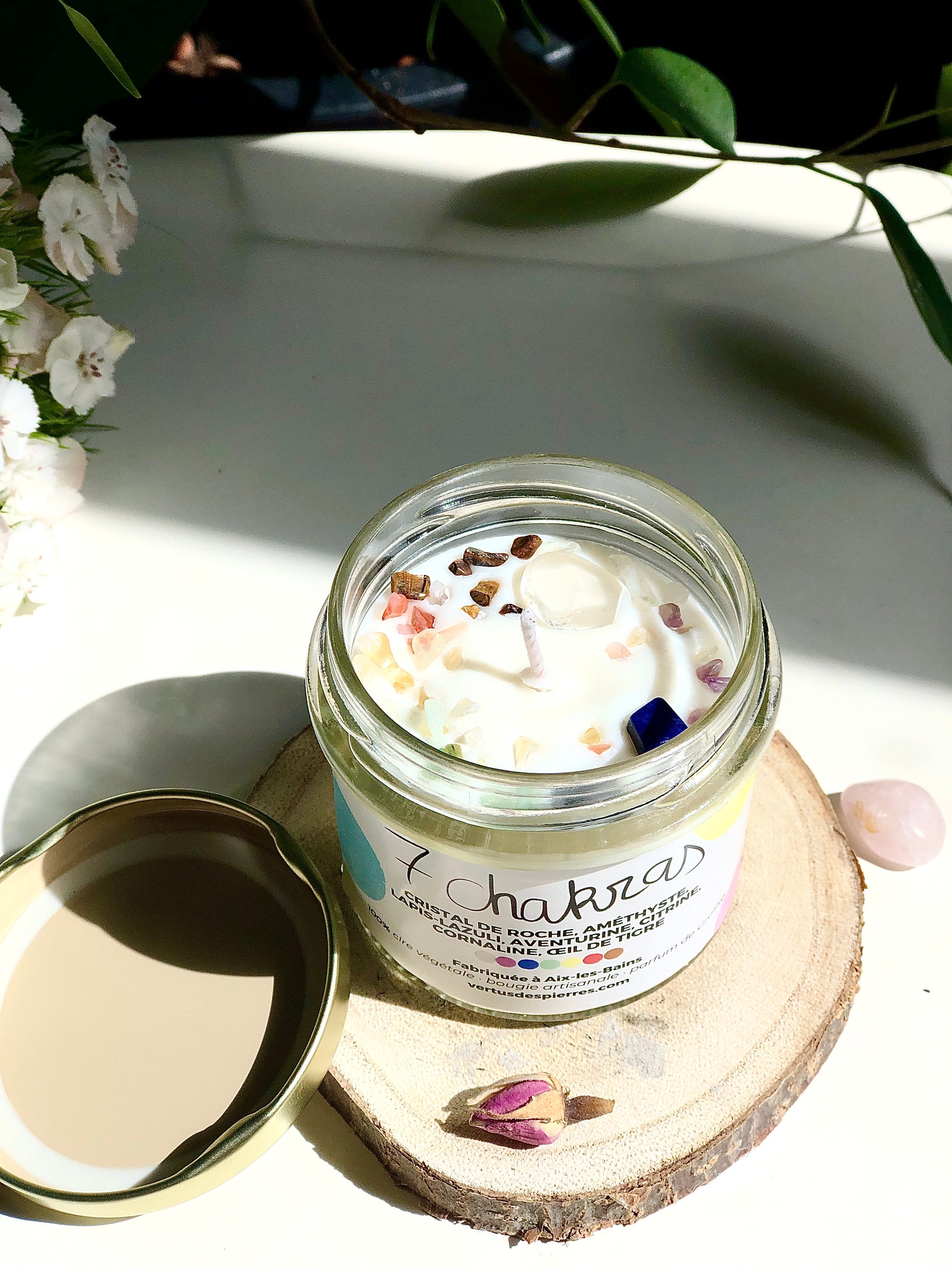 Bougie décorative faite main avec pierres semi-précieuses, accessoire bien-être naturel pour intérieur purifié