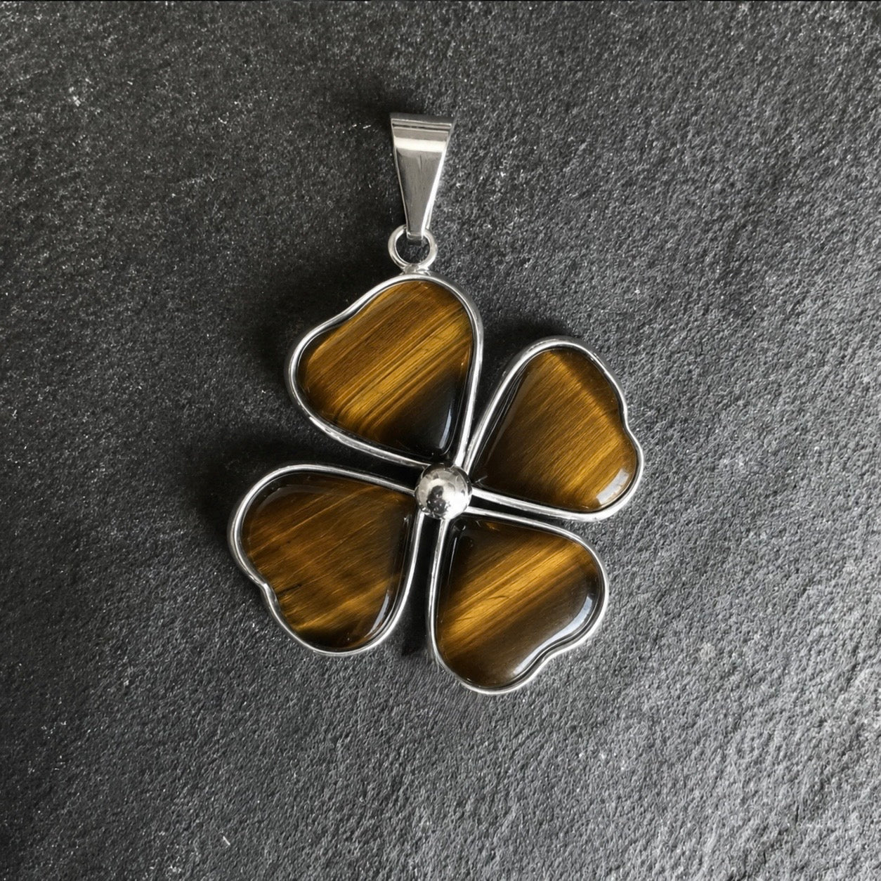 Pendentif Œil de Tigre - Trèfle