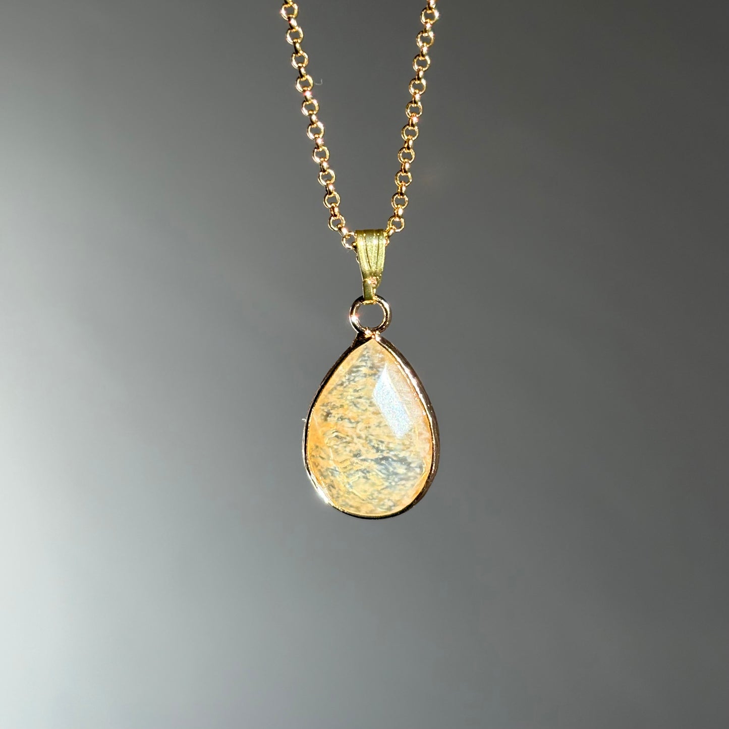 Pendentif en forme de goûte en Citrine - doré