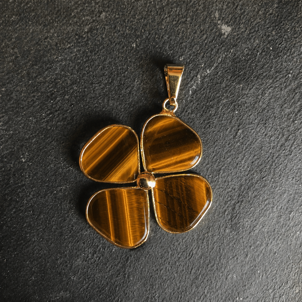 Pendentif Œil de Tigre - Trèfle